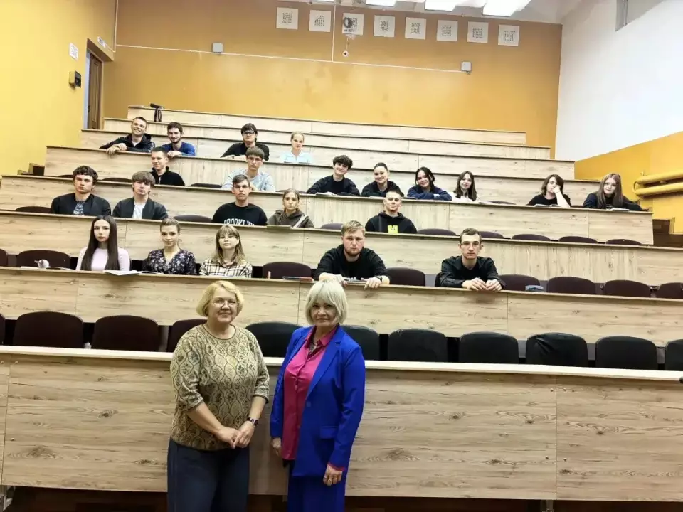 Встреча зам. директора по КВР ХТИ с куратом потока ХТИ со студентами