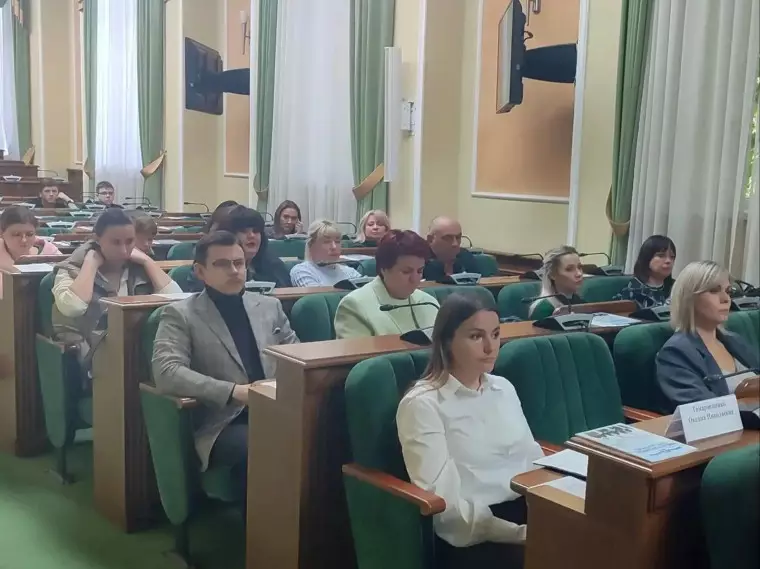 Доцент кафедры БЖД приняла участие в заседании городской трёхсторонней комиссии