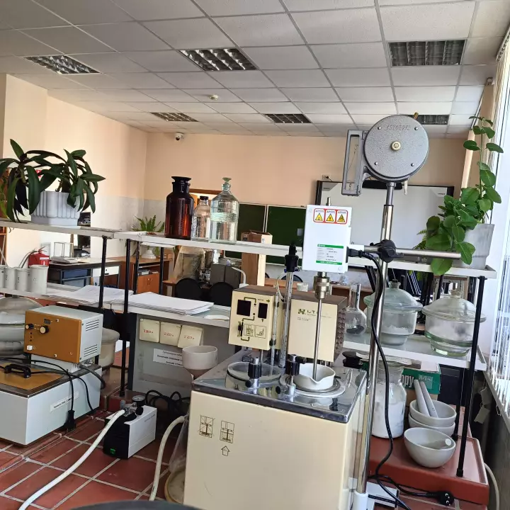 Ауд 302 УК2. Лабораторная установка по получению едкого натра