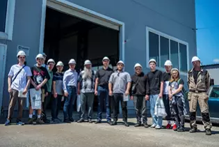 Студенты первого курса с директором ООО «Русмайн Инжиниринг». Общее памятное фото