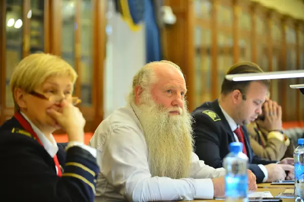 Работа экспертов секции «Машиностроение, материаловедение для оборудования в горной промышленности»