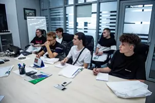 Приветственное слово директора А.С. Бучатского к студентам в офисе компании