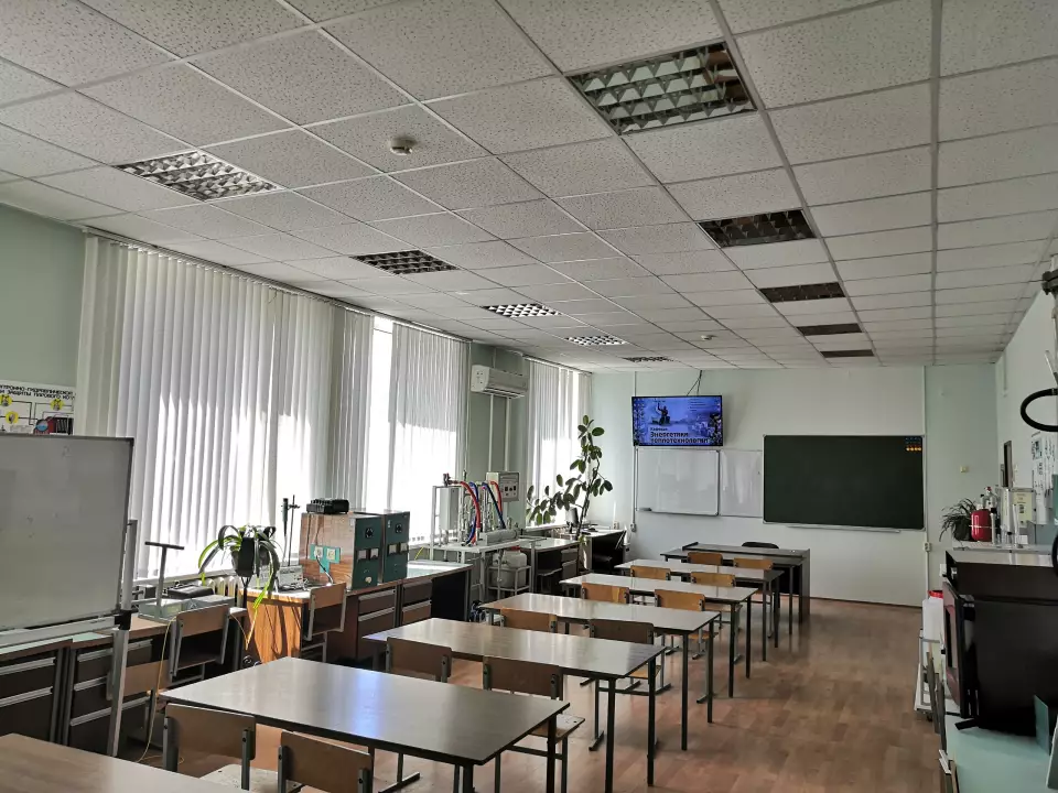 8. 407 - Учебная аудитория. Лаборатория гидрогазодинамики и тепломасообмена