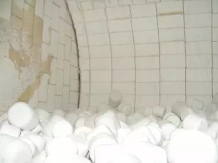 Уралитовая футеровка и мелющие тела в мельнице