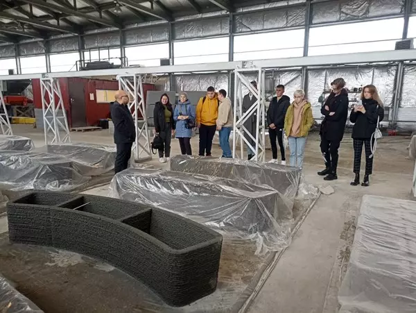 Студенты на учебно-ознакомительной практике