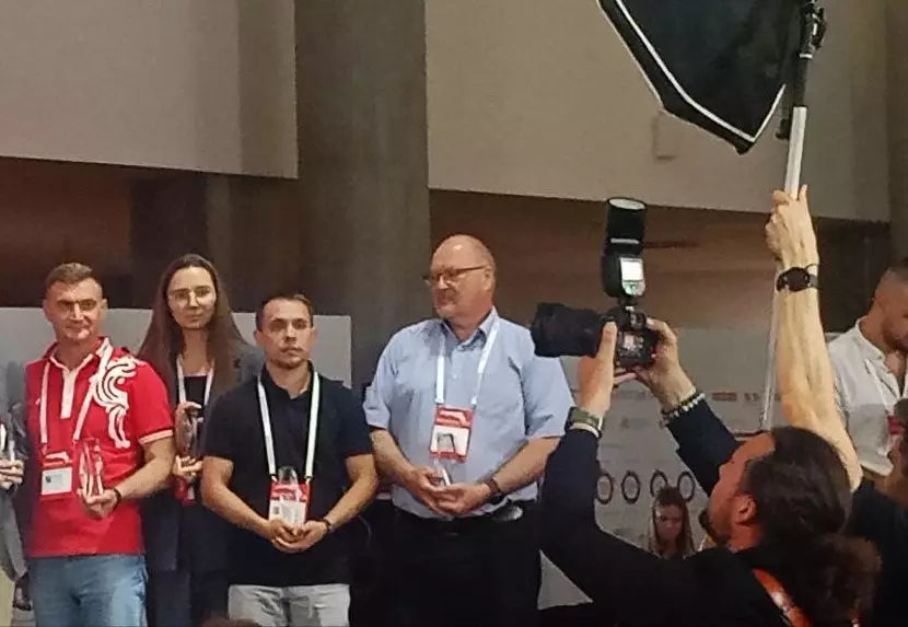 Вторая слева Надежда Рыжакова