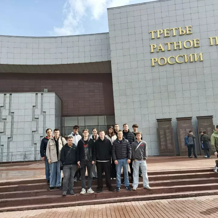 Студенты 1 и 4 курсов посетили музей-заповедник «Прохоровское поле»