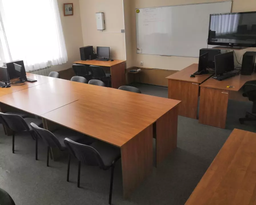 10. 423 - Компьютерный класс