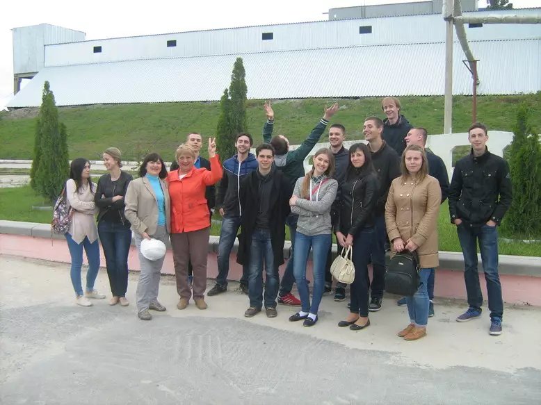 Студенты на учебно-ознакомительной практике