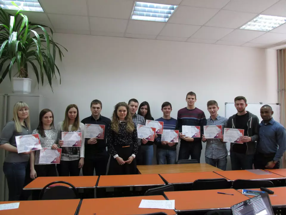 С выпускниками авторских курсов кафедры ЭУН