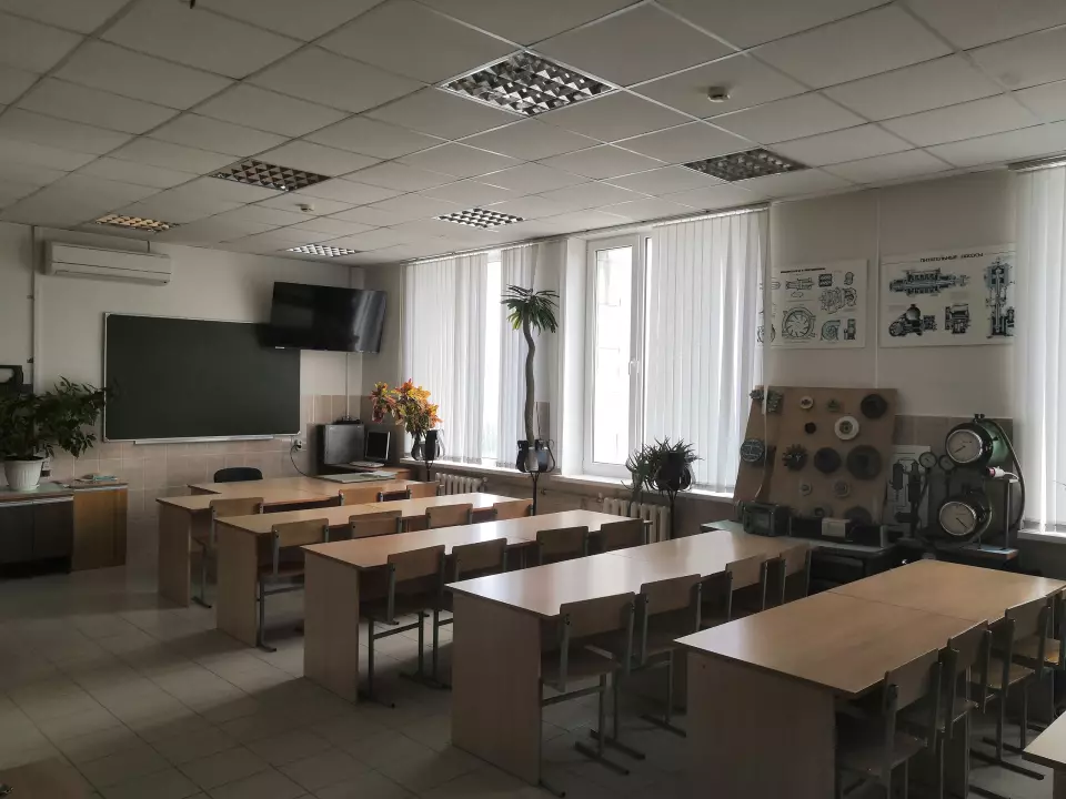 2. 401 - Учебная аудитория. Лаборатория энергетического комплекса промышленных предприятий