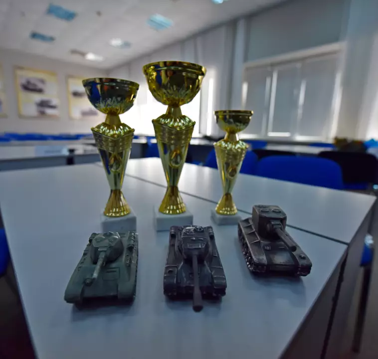 Стальные нервы и командный дух: в военном учебном центре прошел квест ко Дню танкиста