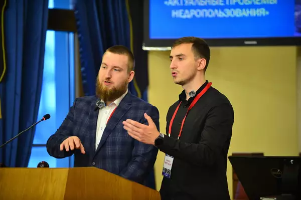 Выступление Павла Варламова и Никиты Бредихина с докладом