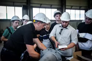 Экскурсия по цеху компании