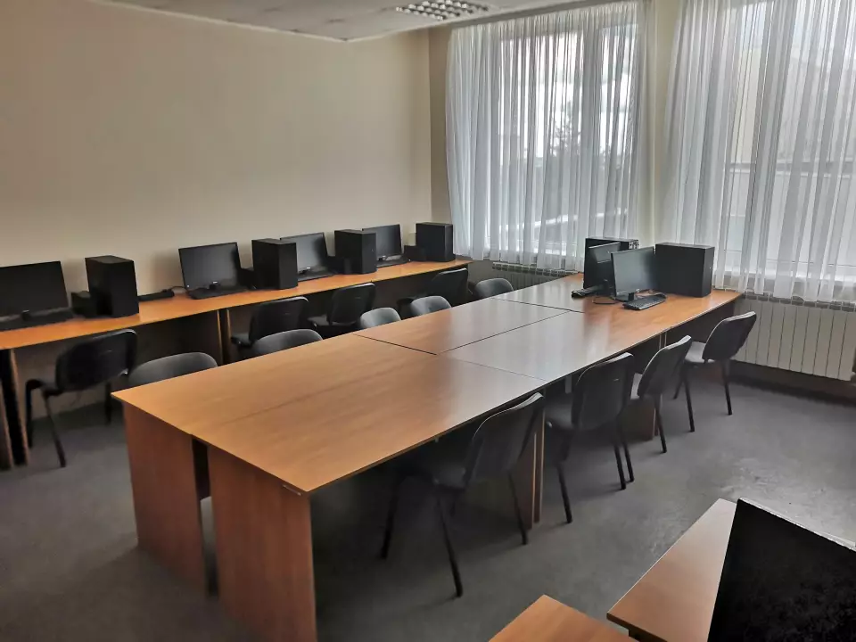 10. 423 - Компьютерный класс